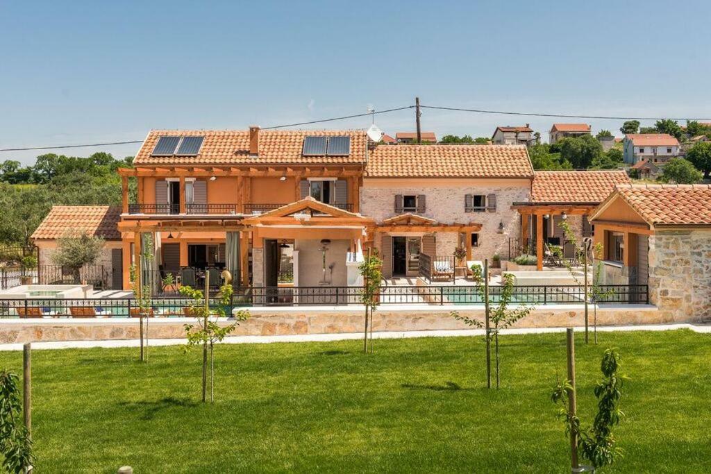 Villa Hirundo Rustica Skradin Exterior photo