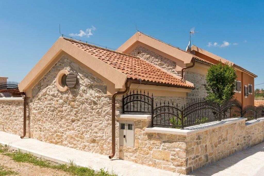 Villa Hirundo Rustica Skradin Exterior photo