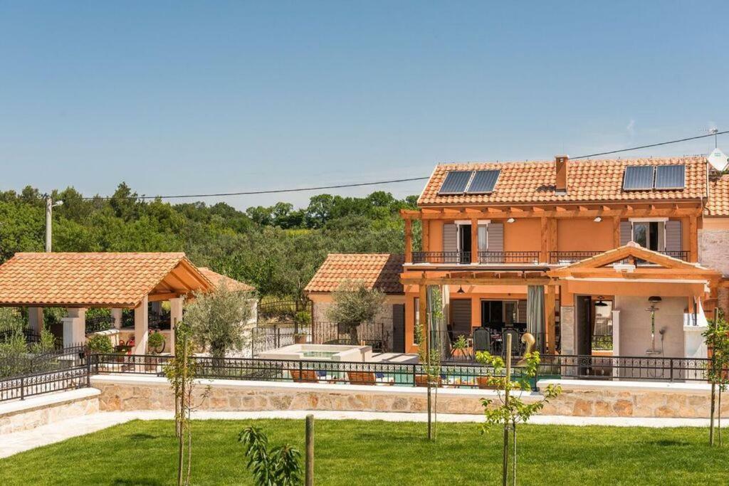 Villa Hirundo Rustica Skradin Exterior photo